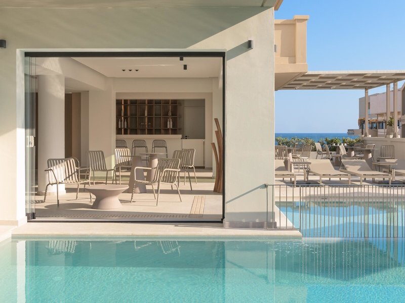 Theartemis Palace 27