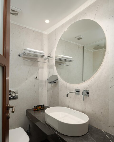 Theartemis Palace 18