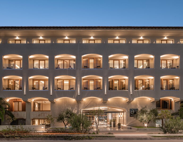 Theartemis Palace 35