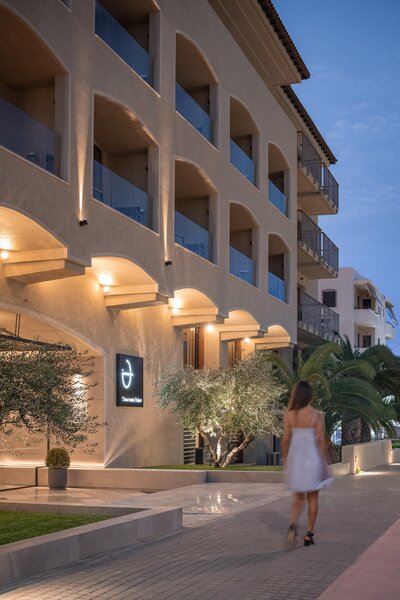 Theartemis Palace 37