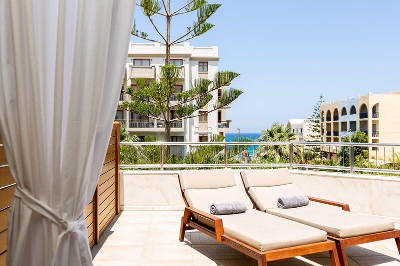 Theartemis Palace 106