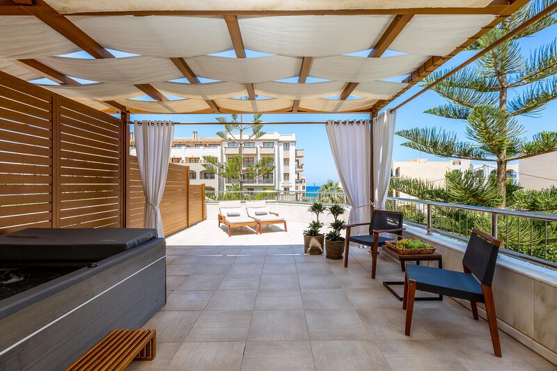 Theartemis Palace 108