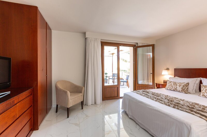 Theartemis Palace 109