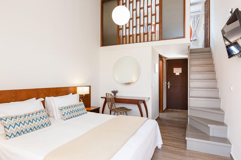Theartemis Palace 132
