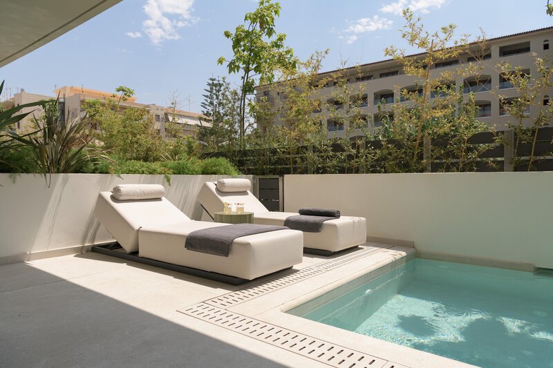 Theartemis Palace 152