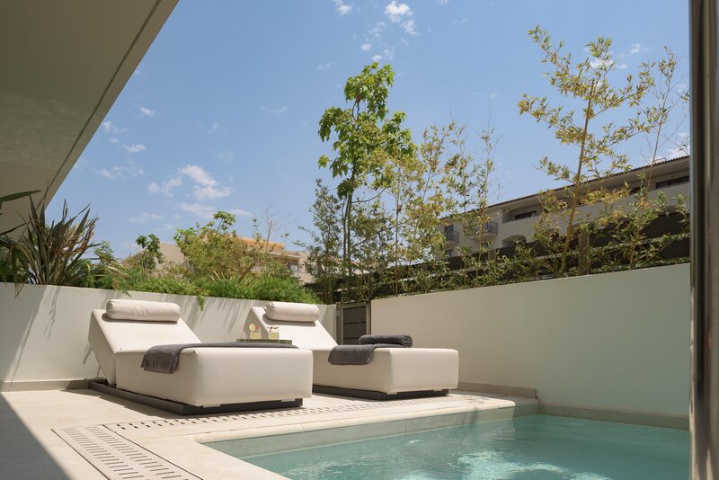 Theartemis Palace 157