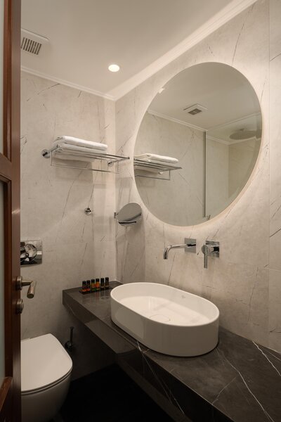 Theartemis Palace 175