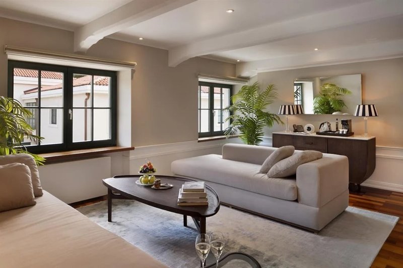Brown Beach House 29