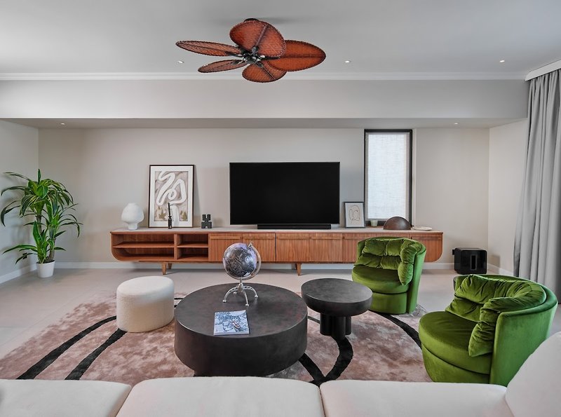 Brown Beach House 37