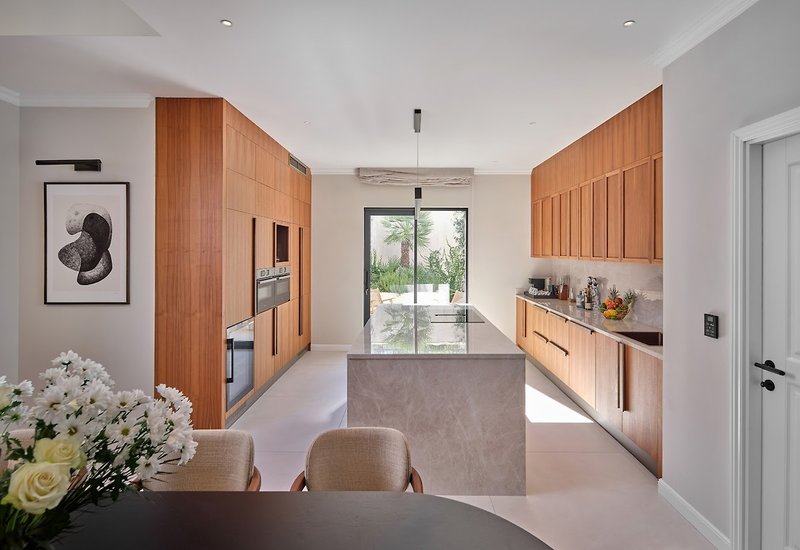 Brown Beach House 39