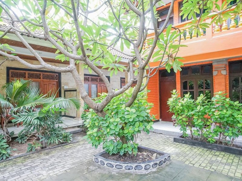 Mahendra Beach Inn 4