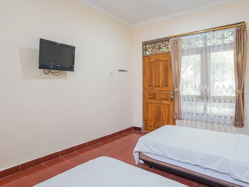 Mahendra Beach Inn 12