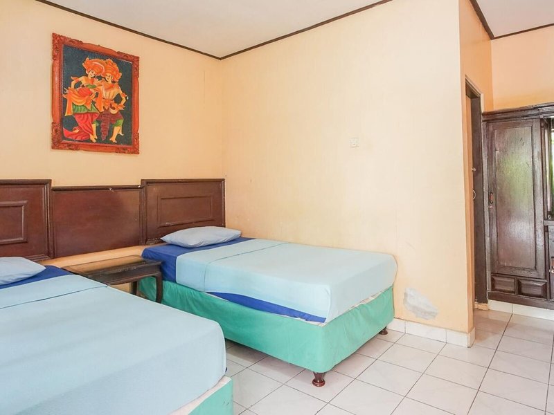 Mahendra Beach Inn 16