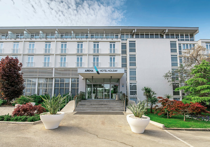 Arena Hotel Holiday 4