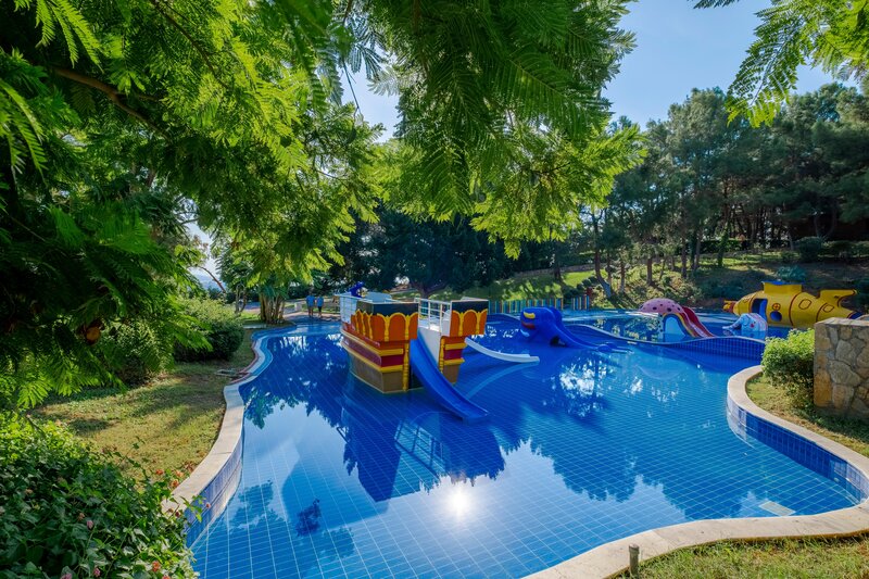 A Good Life Utopia Family Resort 39