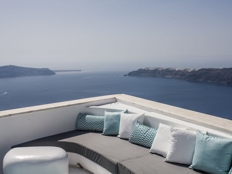 Andronikos Santorini 9