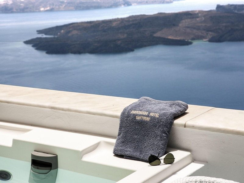 Andronikos Santorini 25