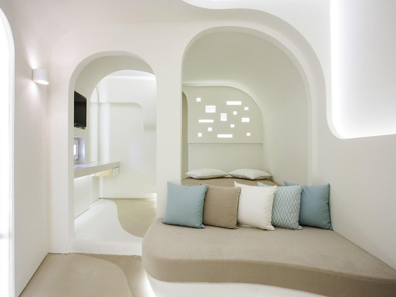 Andronikos Santorini 27