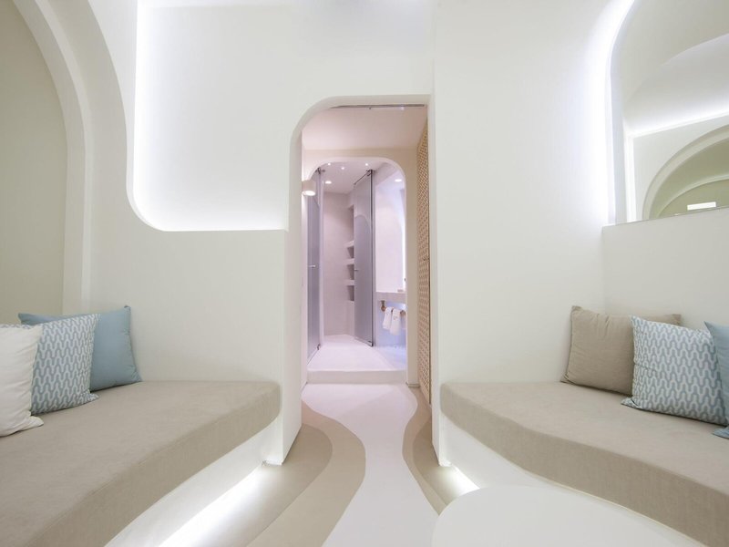 Andronikos Santorini 36