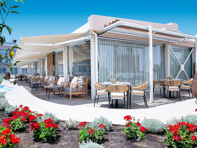 Wyndham Grand Athens 3