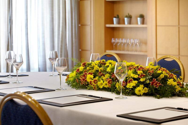 Wyndham Grand Athens 75