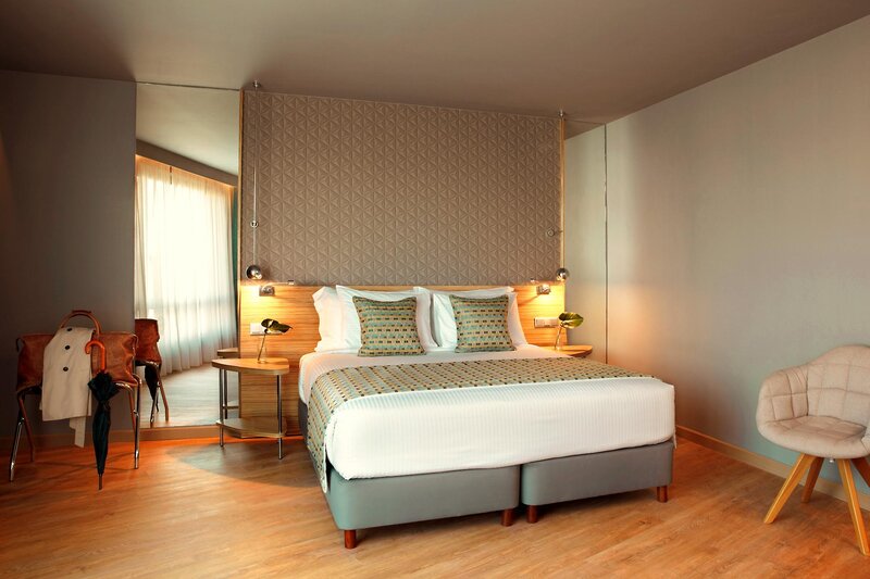 Wyndham Grand Athens 76