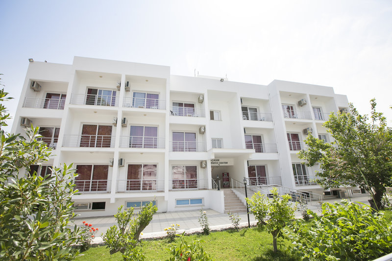 Rose Gardens Hotel 1