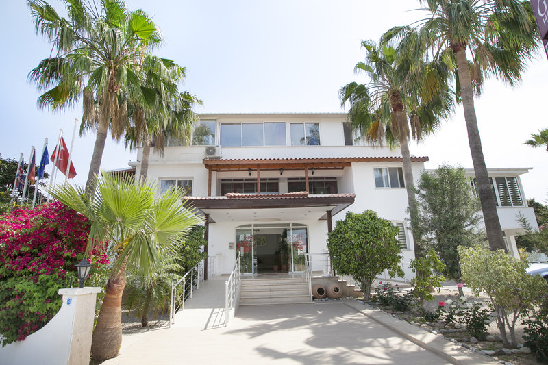 Rose Gardens Hotel 2