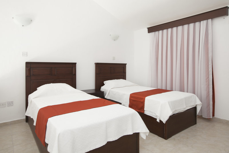 Rose Gardens Hotel 15