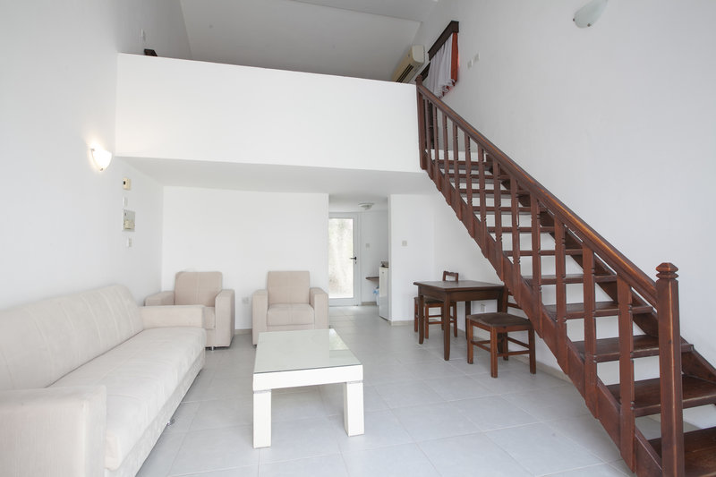 Rose Gardens Hotel 16