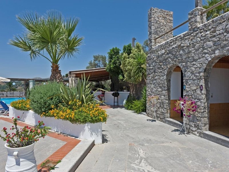 Rastoni Hotel 4 - Exterior