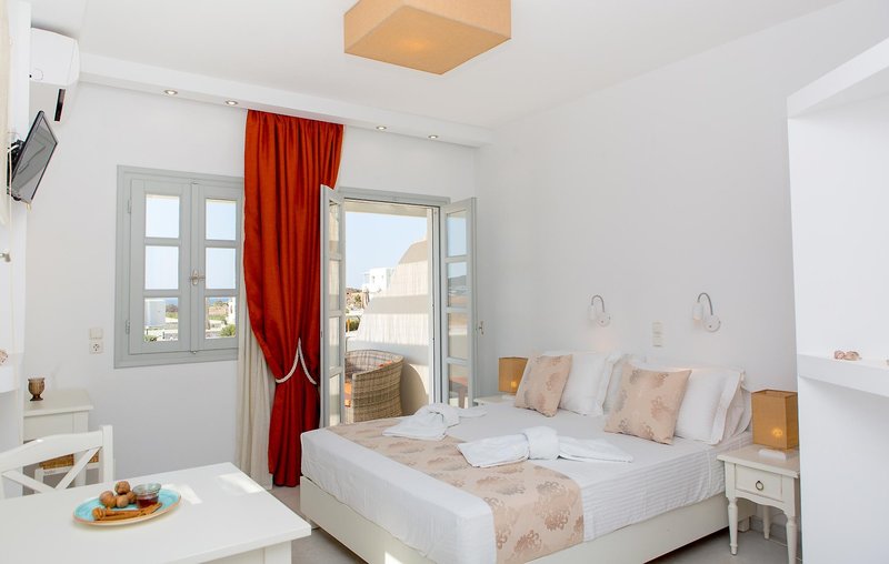 Sun & Moon Villas & Suites 2