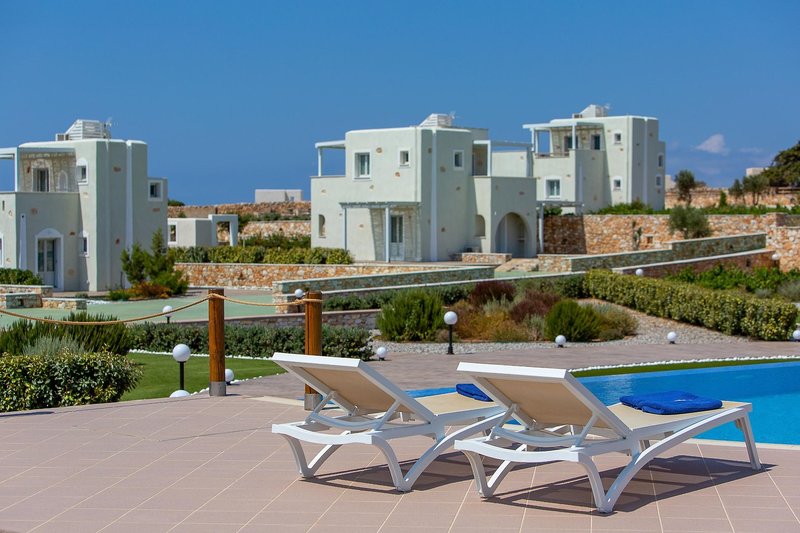 Sun & Moon Villas & Suites 11