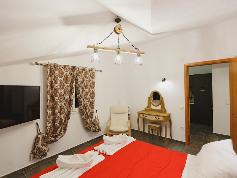 Stellatos House 44