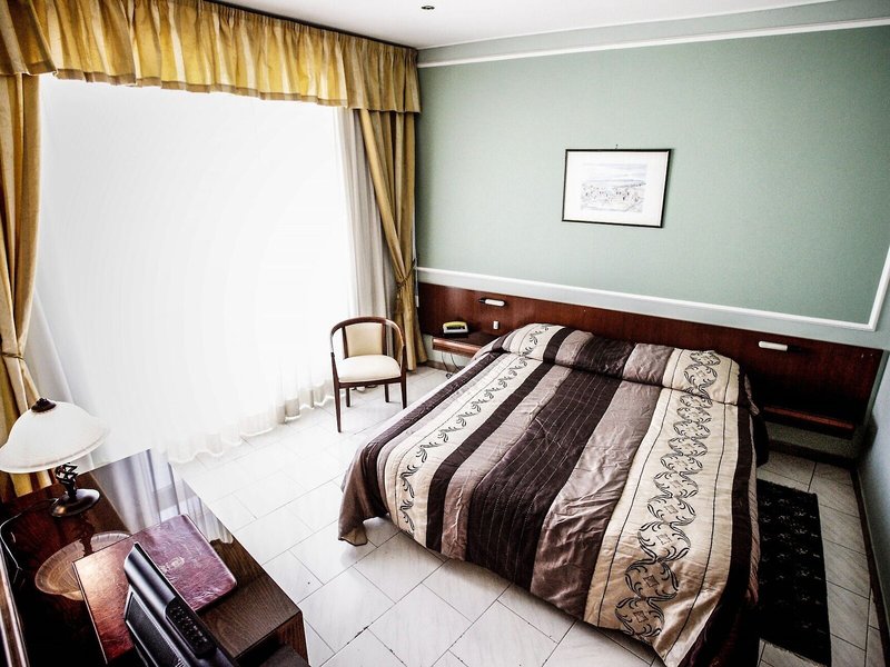 Continental Taormina 26