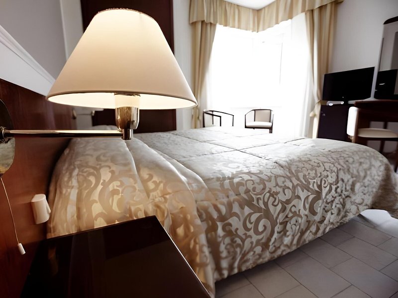 Continental Taormina 27