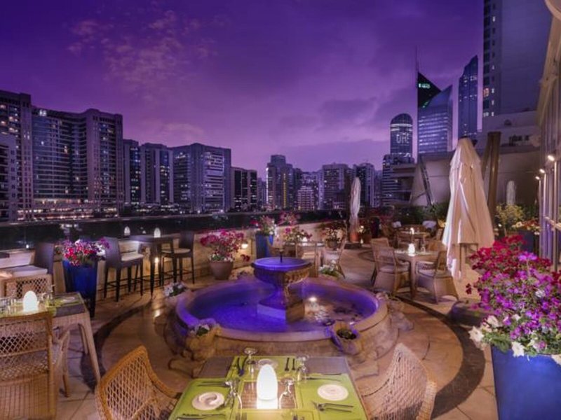 Corniche Hotel Abu Dhabi 1