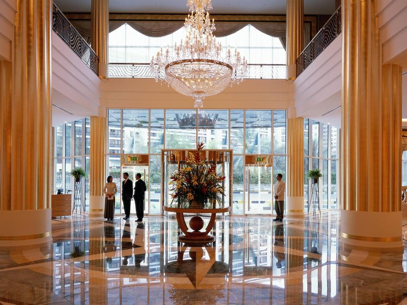 Corniche Hotel Abu Dhabi 8