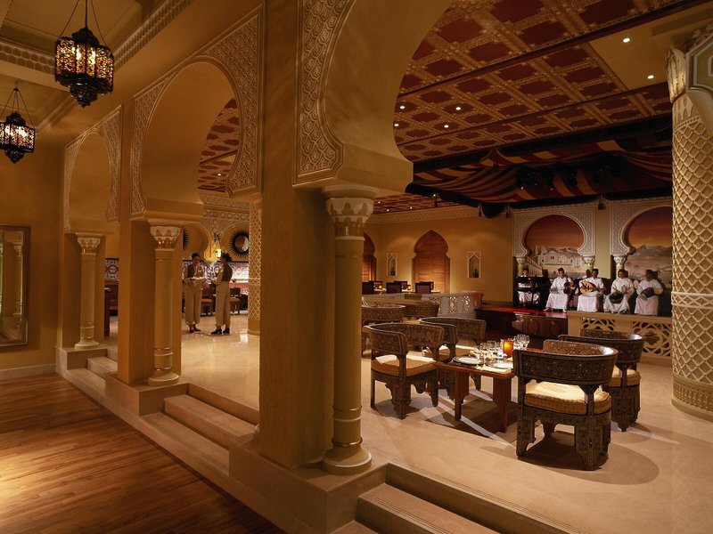 Corniche Hotel Abu Dhabi 9