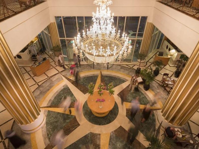 Corniche Hotel Abu Dhabi 14