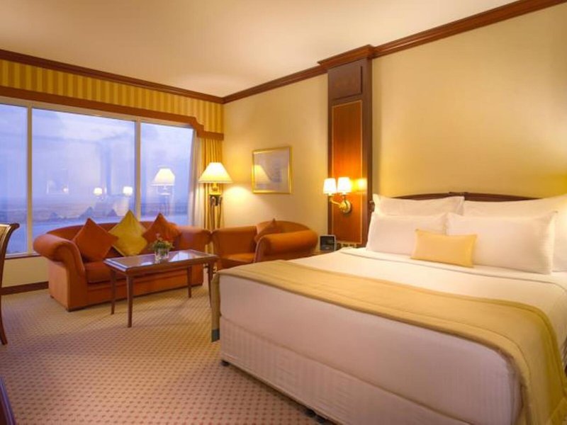 Corniche Hotel Abu Dhabi 34