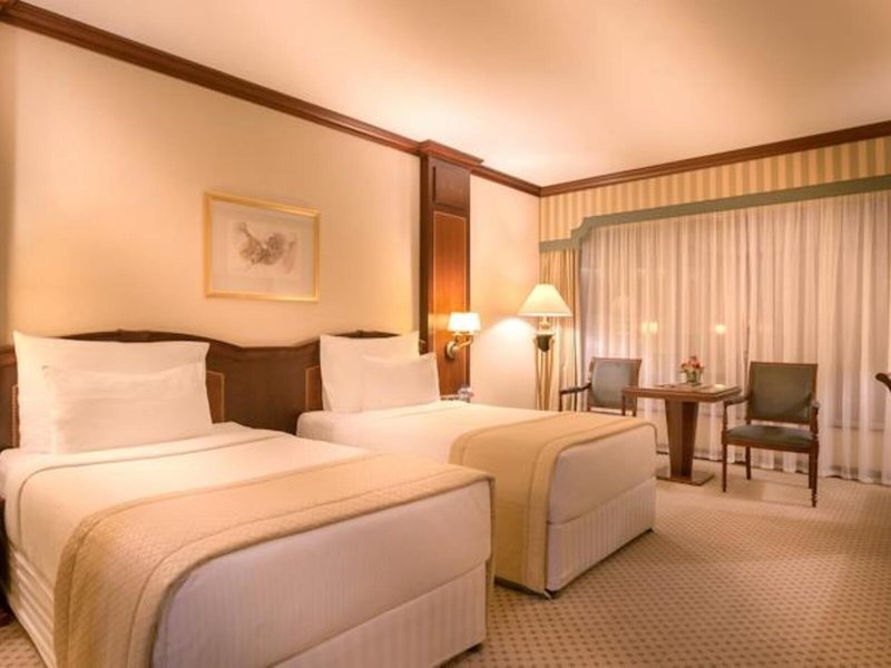 Corniche Hotel Abu Dhabi 38