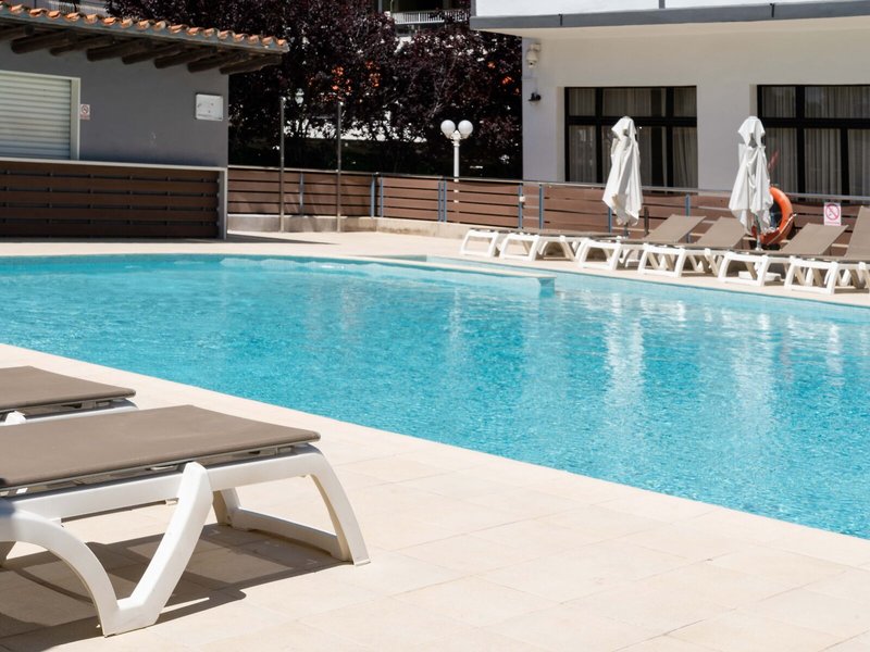 Planas 11 - Outdoor Pool
