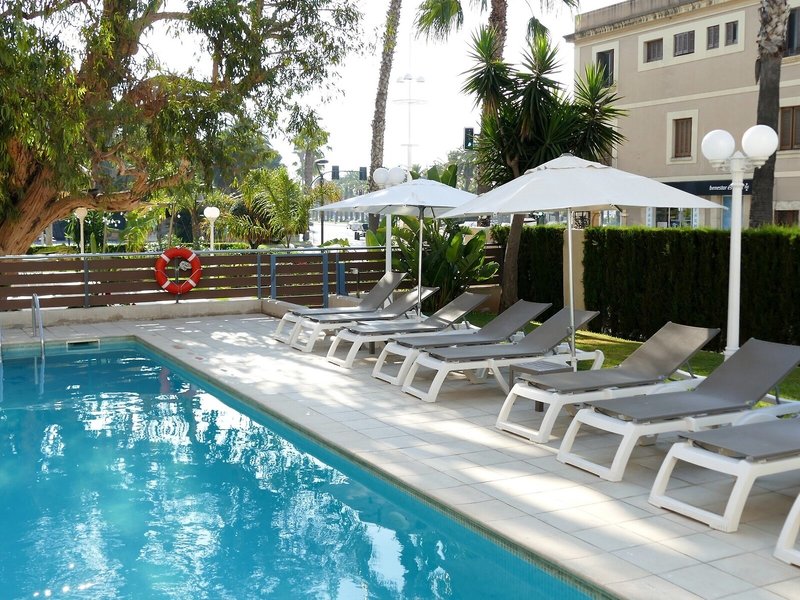 Planas 15 - Outdoor Pool