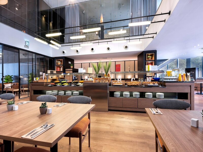 Hotel Barcelona Condal Mar managed by Melia 14