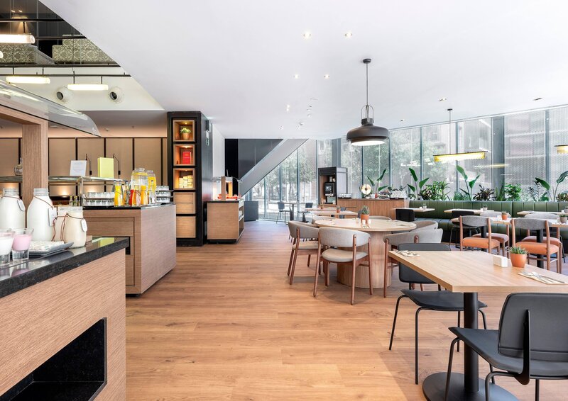 Hotel Barcelona Condal Mar managed by Melia 16