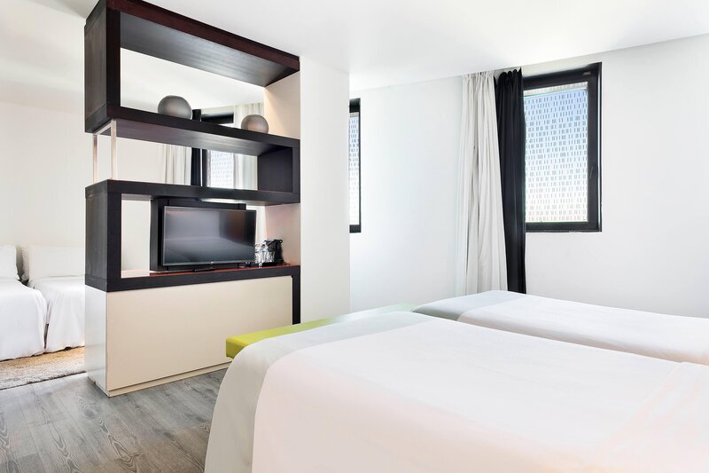 Hotel Barcelona Condal Mar managed by Melia 33