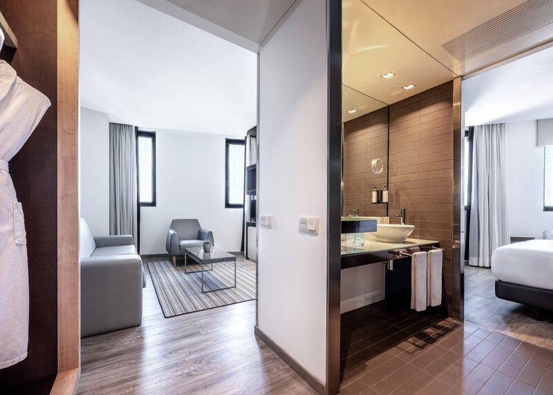 Hotel Barcelona Condal Mar managed by Melia 36