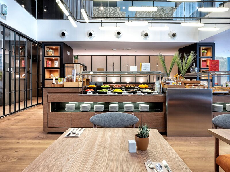 Hotel Barcelona Condal Mar managed by Melia 44