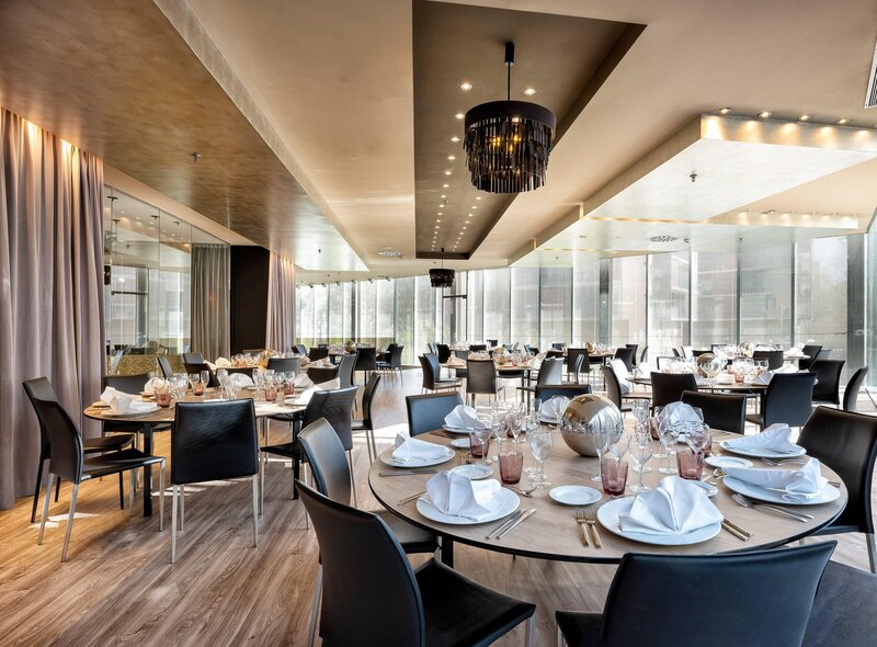 Hotel Barcelona Condal Mar managed by Melia 49